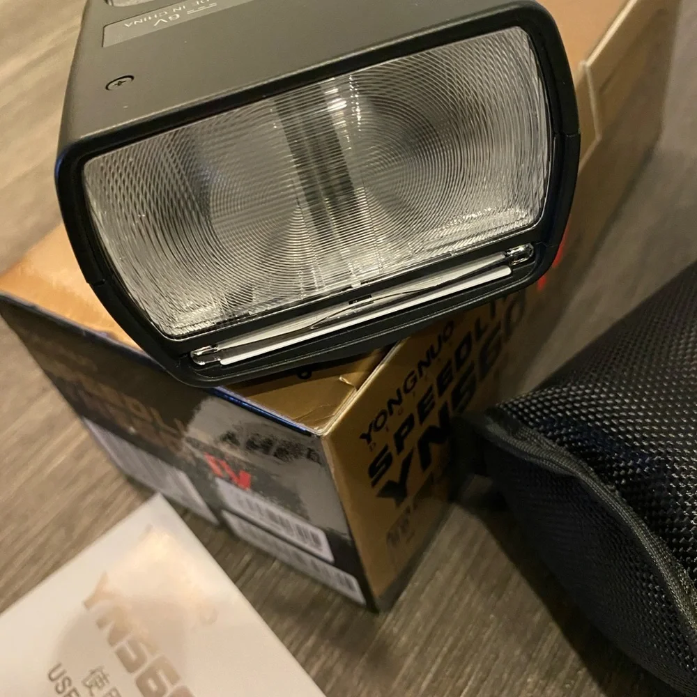 Canon, Nikon, Panasonic….Flash for digital all cameras , BRAND NEW in box
